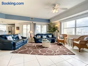 Beautiful 3 bedroom 2 bath condo with Breath taking views of the ocean. OW1-407 - Image 3