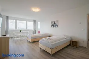 T&K Apartments Comfortable 3 Room Apartments with Balcony - Image 2