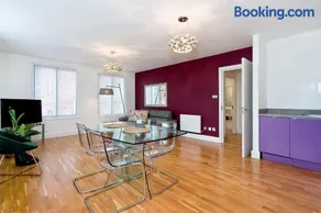 Mulberry Flat 6 - Two bedroom 3rd floor by City Living London - Image 2