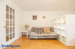 Cozy 1 BDR apt in MTL-E, near metro, free parking - Image 2