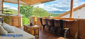 Lolo Loft Suite, Peaceful Location with Open View - Image 2