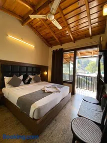 Hotel Panorama Lake View - Image 3