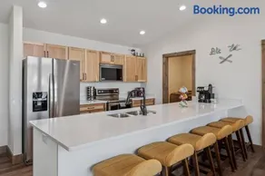 New Listing Lakeside Beach Sleeps 15+ Pet friendly - Image 4