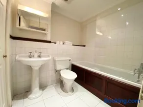 Stylish Apartments in Victoria & Westminster - Image 3