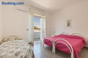 Villa Spiaggia degli Angeli - Image 2