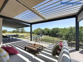 Villa with pool, quiet and not overlooked - Image 1