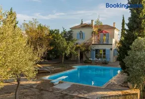 Sea View Pool Villa with Independent Guest house - Image 2