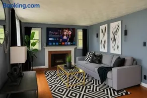 Pet Friendly 3BR New Britain Home with King Bed Near Hartford Sleeps 8 - Image 1