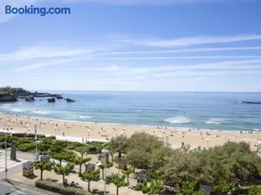 Superbe studio face à la mer accès direct plage - Image 2