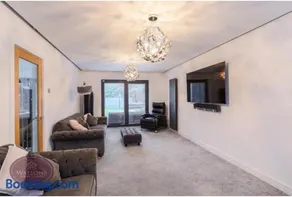 The White House 4 Bedroom, Two Reception Rooms, High Specification, Located 2 miles from jct 26 exit off the M1, Prime Location - Image 3