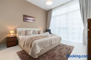 Ultimate Stay - 3 Beds - Scenic Panoramic Views - Right at Metro Station - 5-10min to Sea, Burj Khalifa, Old Town, Downtown - 15min from Airport - Image 4