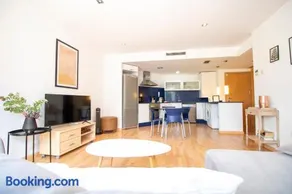 Espectacular vivienda con piscina climatizada - Image 4