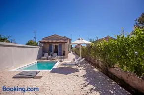 Cosmos Villas Angelina - Image 2