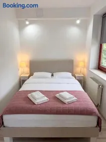 Cozy & Comfort Apartment - Image 1