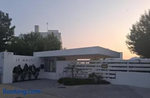 New luxury penthouse, swimming pools, solarium with sea view - Image 2