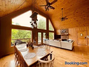 Captain's Cove Lakehouse - Image 2