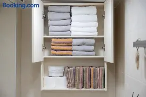 Seoul Pause - Hongdae, Mangwon, Hannam, Itaewon, 4 beds for 8 people, 3-story private house, rooftop - Image 2