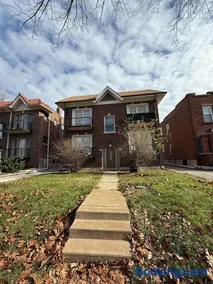 Delmar Loop 2-Bedroom Retreat - Image 1