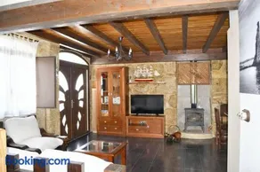 House with spectacular view over Cambados and the sea - Image 2