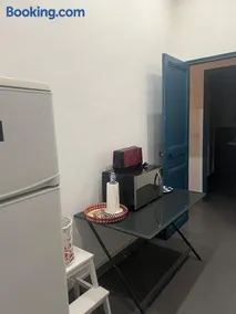 Spacieux appartement T4 avec cours privée - Image 2