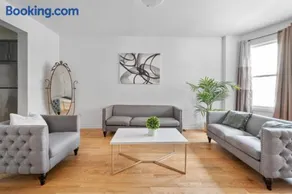 Modern Home 4BR 3BA - 20 Min to Timesquare - Image 2