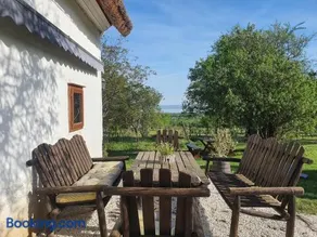 Traditional cottage at Lake Balaton - Image 5
