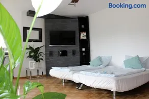 Nature & Relaxation - Apartment with Garden near Augsburg & Legoland - Image 4