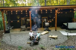 The Hillside Retreat - Cozy container home with Hot tub and Fire pit - Image 3