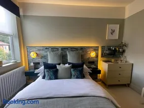 Cosy Room In homestay - Image 2