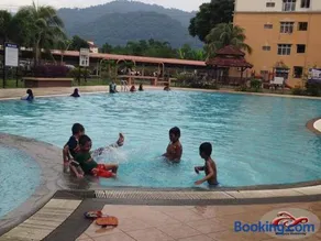 Homestay Mantin Selesa, Unit at Ground floor & In front swimming pool - Image 3