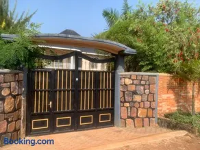 Kigali Quite Garden Apartment - 4 Bedrooms - Image 2