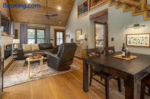 30-Acre Woods, Trail & Salt Hot Tub - Image 4