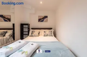 Last-Minute Secure l Exclusive Deals on Unique Home Sleeps 6 By Finesse Stays Short Lets & Serviced Accommodation Leamington Spa With Parking l Portland stay - Image 2