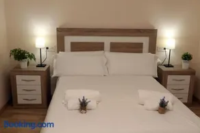 Apartamento turisticos Puente Romano P3 1-A - Image 3