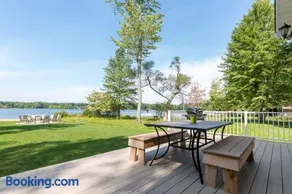 Sunset Shores Lake House-Lakefront Escape Great Room Fire Pit - Image 3