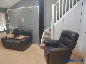 Tramway Apartment - Image 3