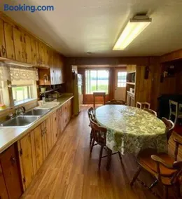 Sandy Lake Retreat - Image 4