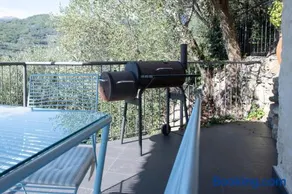 Rustic villa with garden and whirlpool - Image 2