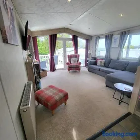 Bracken Lodge - Image 1