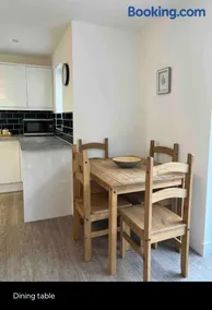 Green 3 bed bungalow with en-suite and parking - Image 4