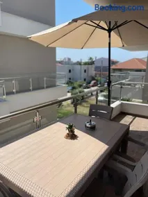 Johns Urban Apartment - Image 5