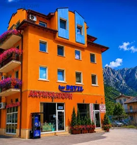 Hotel Maria - Image 1
