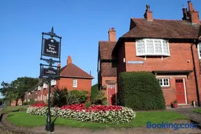 1880s Soap Worker's Cottage, Port Sunlight - Image 2