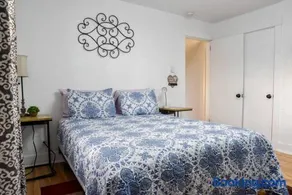 Large 2 Bedroom Great Location Close to Everything - Image 2