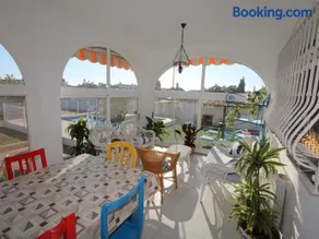 Casa con Piscina Privada Cerca del Mar, Mascotas Bienvenidas, WiFi Gratis, Playa para Perros - ES-184-39 - Image 5