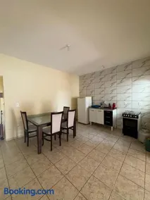 Casa para 5 pessoas, 1 vaga de garagem, wi-fi, próximo EMS - Image 2