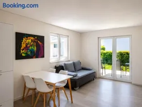 CROWN LIVING Design Apartment Altach - Ideal für Feriengäste und Geschäftsreisende, kostenloser Parkplatz, WLAN, Küche, Self Check-in - Image 2