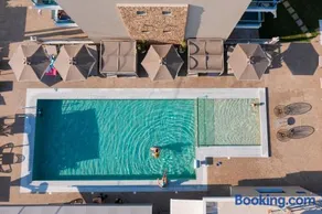 Callista Suites - Image 1