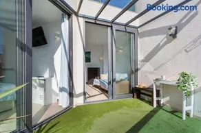 Oceanfront Apartment With Pool - Image 3