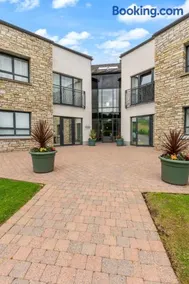 2 bedroom Spacious Luxury Penthouse, Donegal Town - Image 2